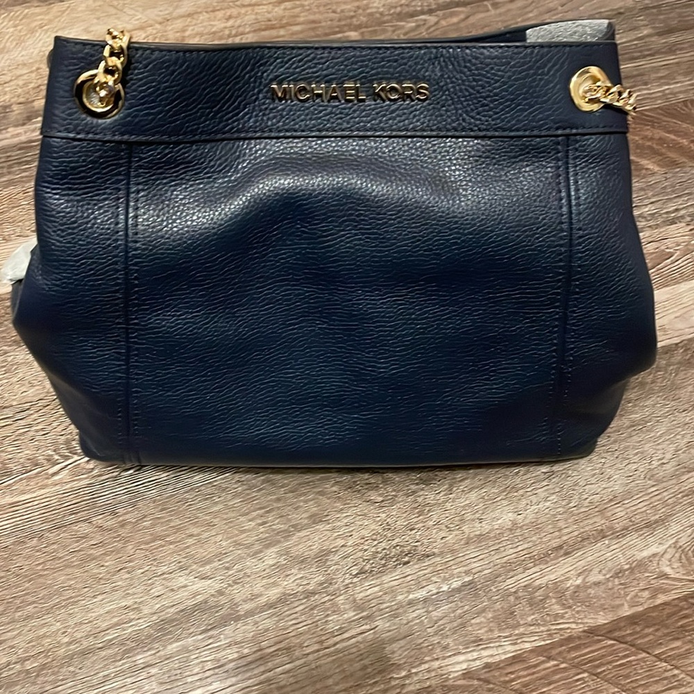 MK - Jetset Travel - LG Chain Shoulder Tote. 
Navy Leather NEW